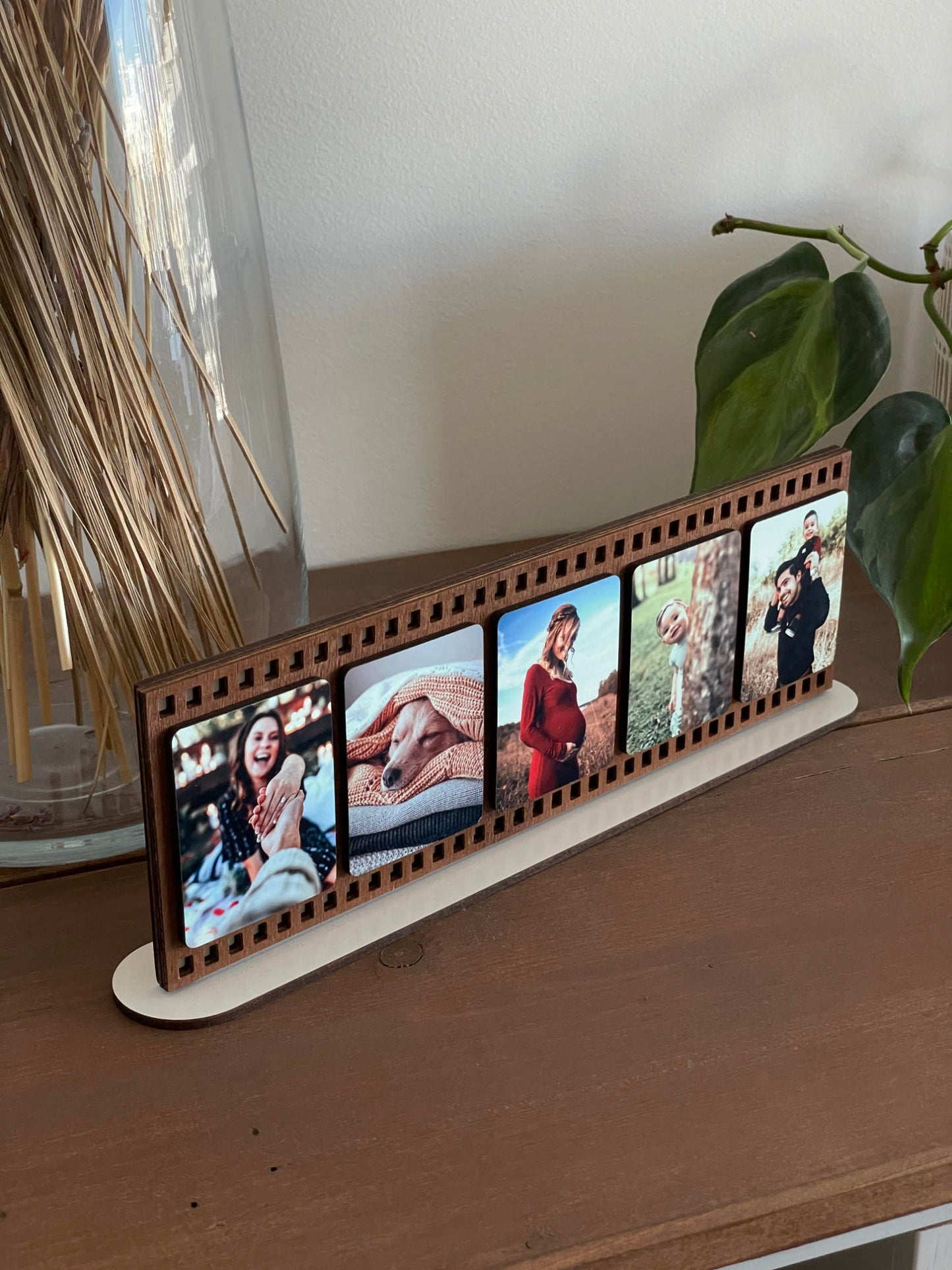 Custom Photo Frame with 5 Photos - Horizontal