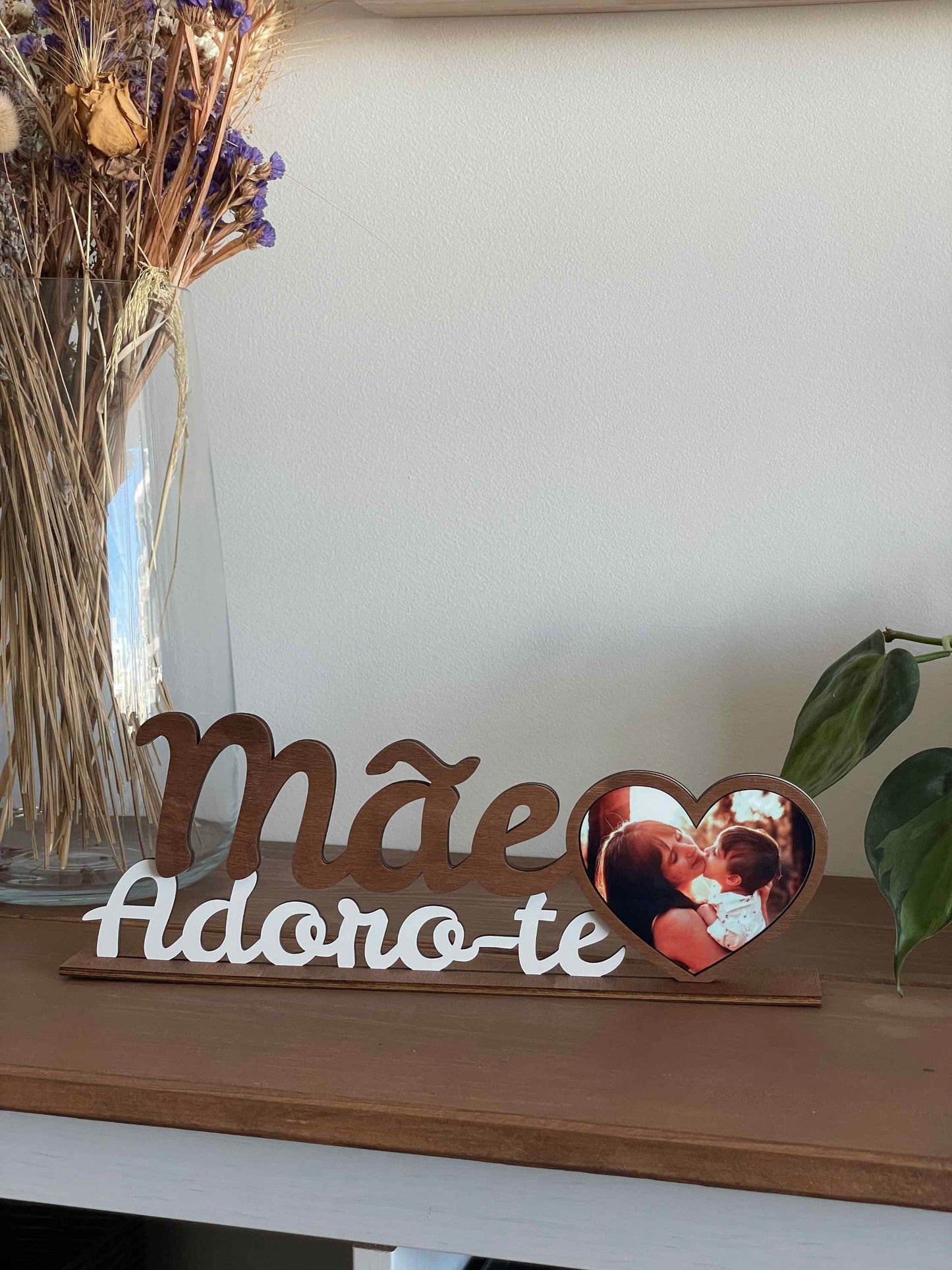 Moldura "Mãe Adoro-te" Personalizada com Foto - Coração