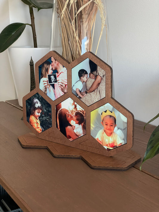Moldura Colmeia Personalizada com 5 Fotos